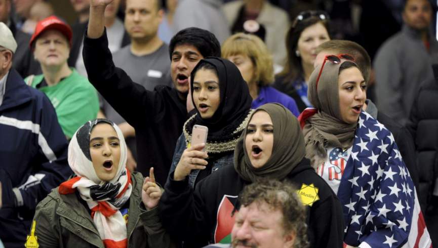 اکونومیست: مسلمانان آمریکا خود را شهروندان درجه دو می دانند