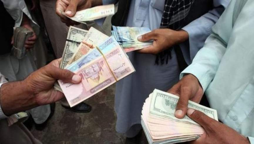 رئیس بانک مرکزی: نوسانات پول افغانی در برابر دالر نگران کننده نیست/ جلو قاچاق دالر به کشورهای همسایه گرفته شود