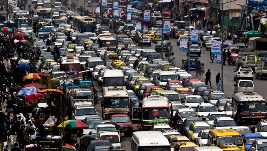 ترافیک سنگین شهر کابل؛ کمپاین "از چراغ سرخ عبور نکنید" راه اندازی شد