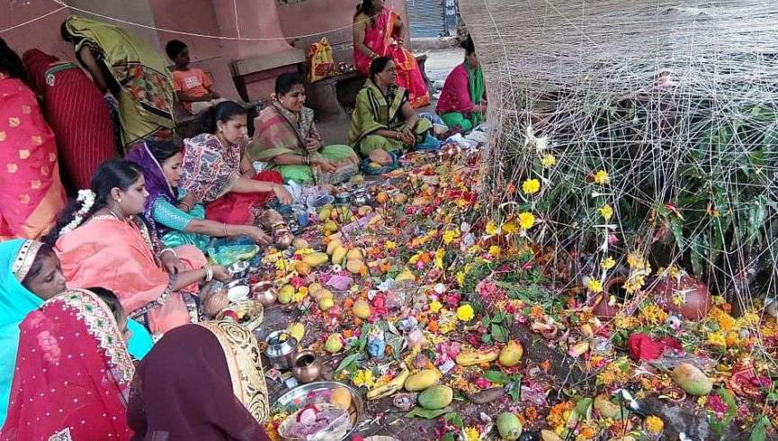مراسم ویژه زنان هندی برای طول عمر شوهرانشان