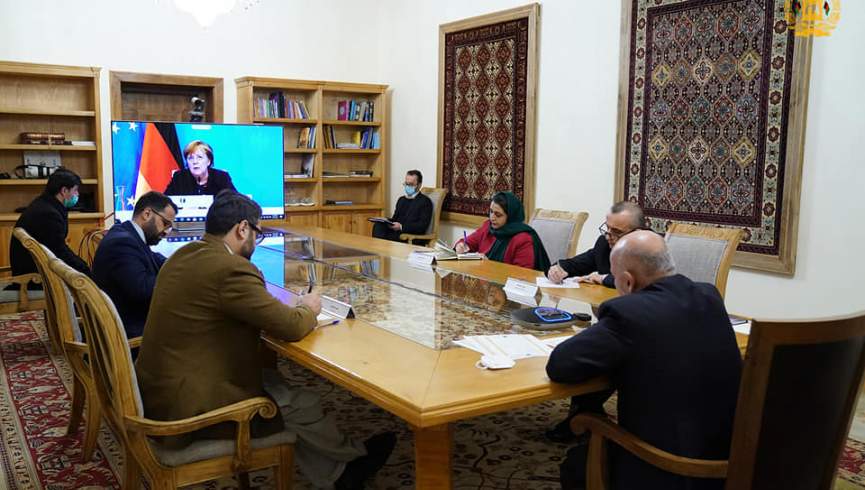 گفتگوی مرکل با غنی؛ افزایش خشونت‌ها در افغانستان نگران کننده است