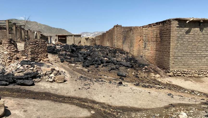 طالبان بازارهای ولسوالی اچین را به آتش کشیدند