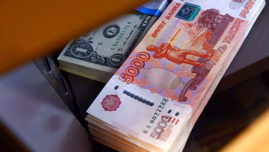 ارزش پول ملی روسیه 30 درصد سقوط کرد