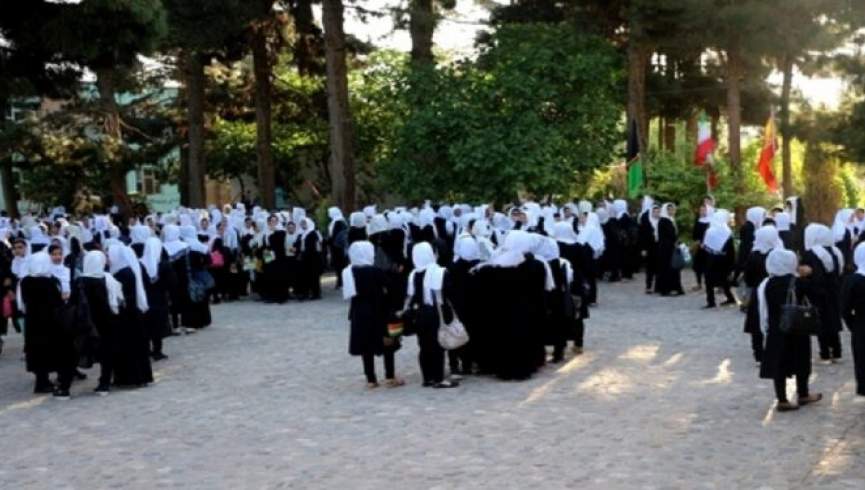 مجاهد: مکاتب دخترانه به زودی بازگشایی می‌شود