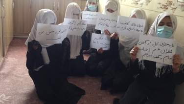محرومیت دختران از آموزش؛ از اختلاف «علما» تا فرهنگ مردم