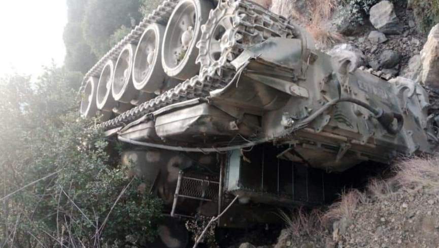 یک تانک نظامی پاکستانی در منطقه مرزی کنر به دره‌ سقوط کرد