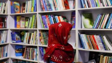یک زن در بامیان کتابخانه ویژه زنان ایجاد کرد