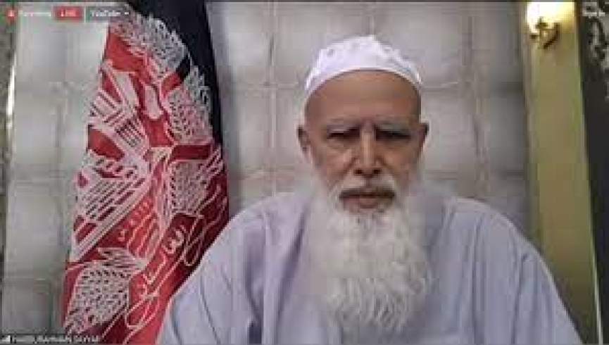 کسانی که می‌گویند علم بر دختران فرض نیست از شریعت بی‌خبراند