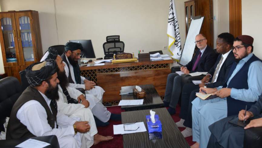 طالبانو او انګلستان د راستنېدونکو د بیا مېشتېدنې او د کار فرصتونو په اړه بحث کړی