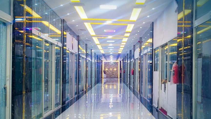 گروه طالبان مارکیت زیر زمینی پُل‌خشتی را افتتاح کرد